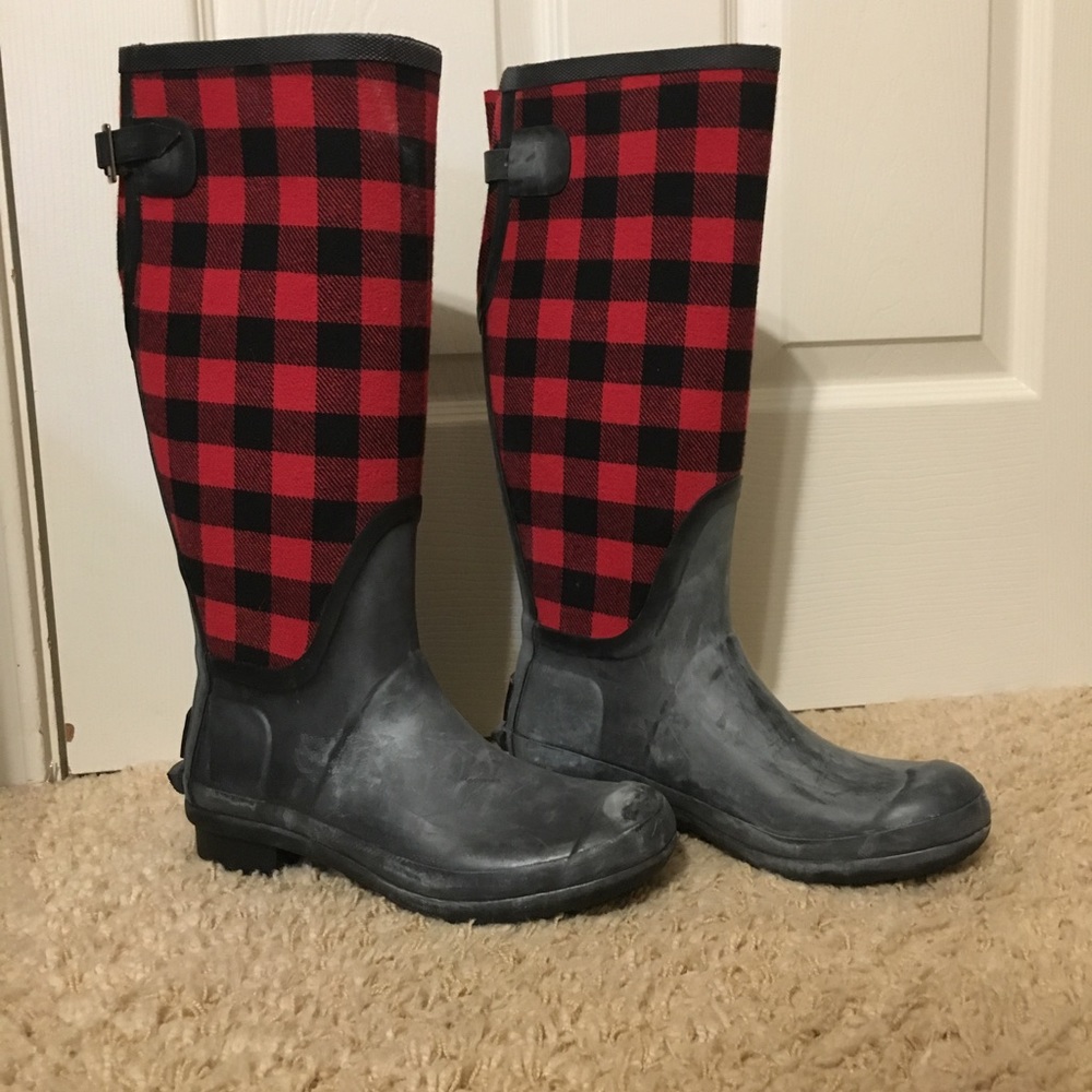 NWOT Plaid Austin Trading Co. boots